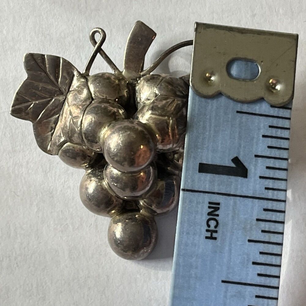 Vintage Grapes Leaves Pendant Brooch 925 Sterling Silver Pin Cluster Signed ND - Picture 5 of 7